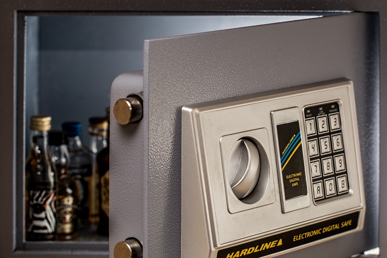 A picture of a safe with the door open. Quality Lock is your safe specialist in Winchester, VA.